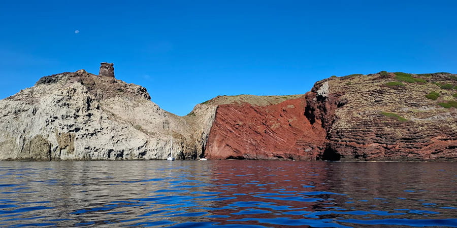 escursione giornaliera a capraia Escursione in barca a Capraia dall'Isola d'Elba