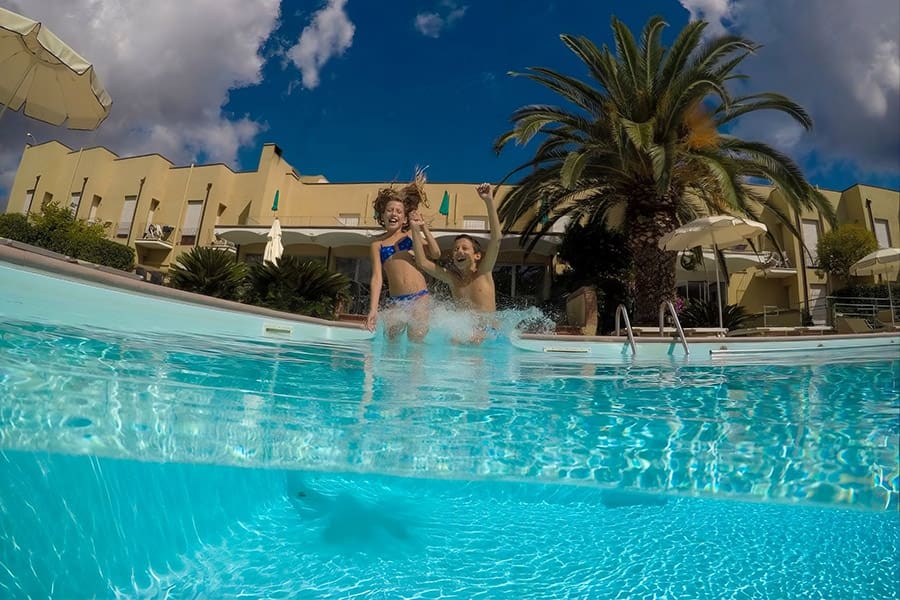 Piscina Hotel Le Acacie Piscina Hotel Le Acacie Capoliveri
