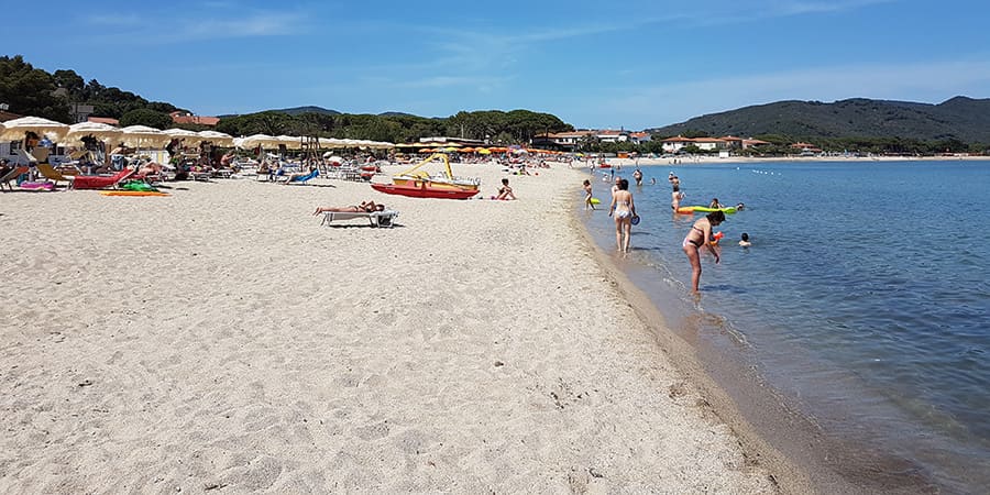 La spiaggia di Marina di Campo Spiaggia di Marina di Campo e golfo Isola d'Elba