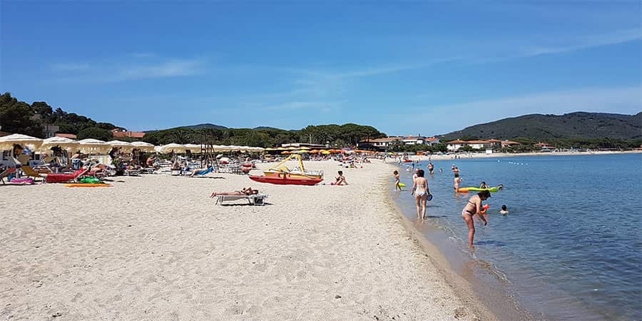 Spiaggia di Marina di Campo Isola d'Elba mare e sabbia