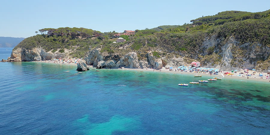 La Costa Bianca di Portoferraio Panorama della Costa Bianca di Portoferraio all'Isola d'Elba